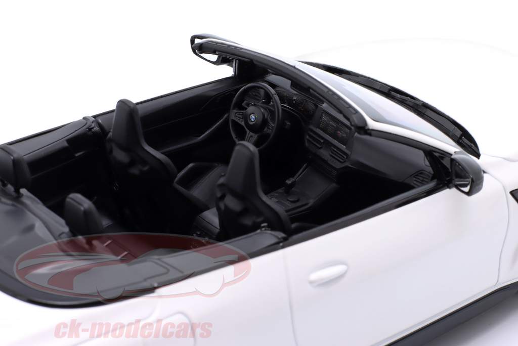 Minichamps 1:18 BMW M4 敞篷车(G83) 建设年份2021 白色的155021031 