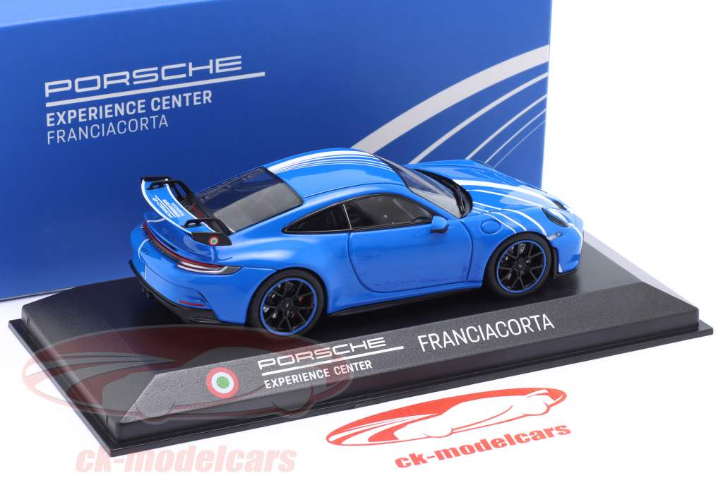 Porsche 911 (992) GT3 PEC Año de construcción 2021 tiburón azul / blanco 1:43 Minichamps