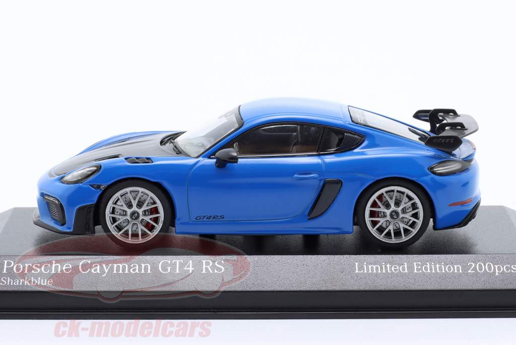Porsche 718 (982) Cayman GT4 RS 2021 sharkblue / plata llantas 1:43 Minichamps