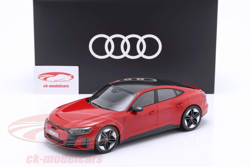 Audi RS e-tron GT Anno di costruzione 2021 rosso tango 1:18 Norev