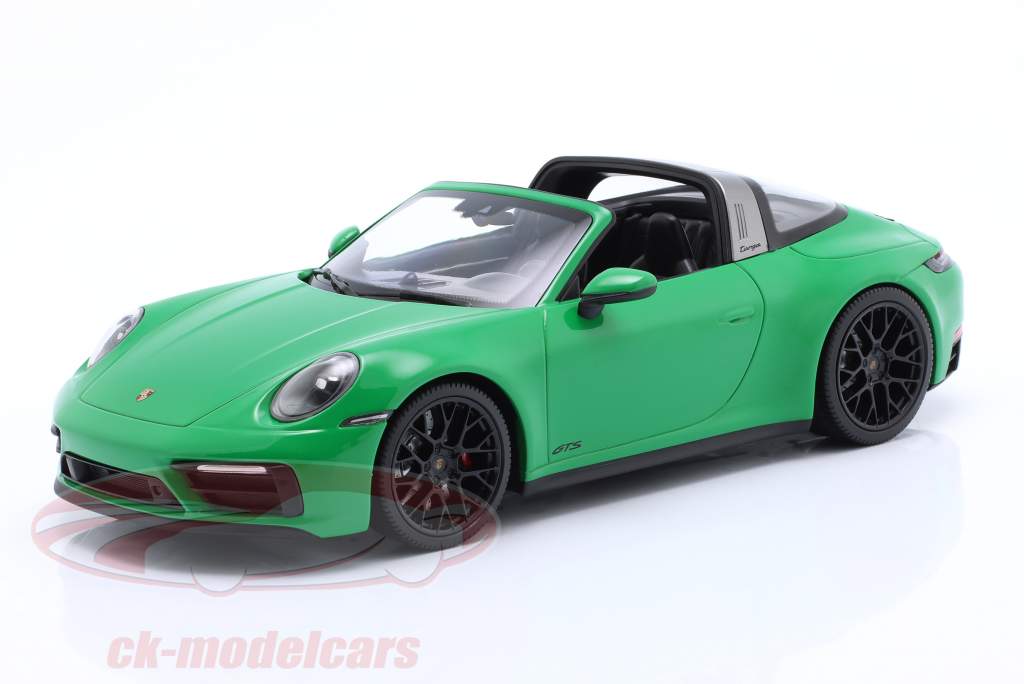 Porsche 911 (992) Targa 4 GTS Année de construction 2021 vert python 1:18 Minichamps