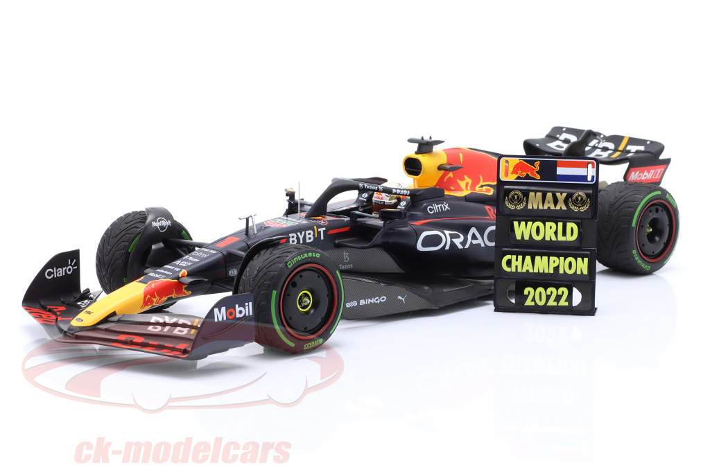 M Verstappen Red Bull RB18 #1 победитель Япония GP формула 1 Чемпион мира 2022 1:18 Minichamps