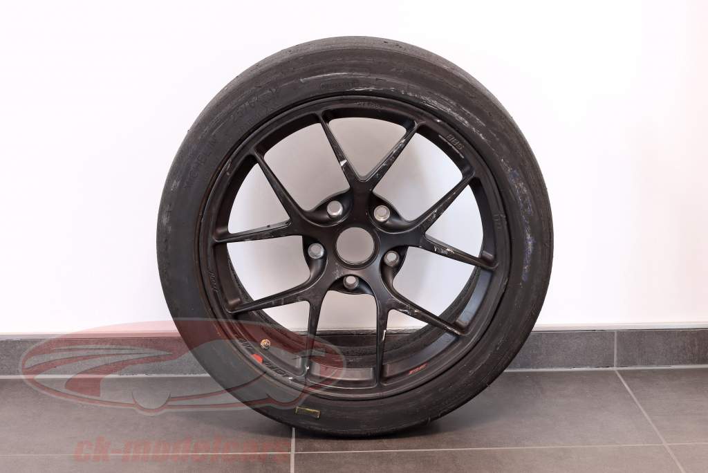 Original Michelin Racing tires on Porsche Cayman GT4 CS MR BBS rim FL Nürburgring
