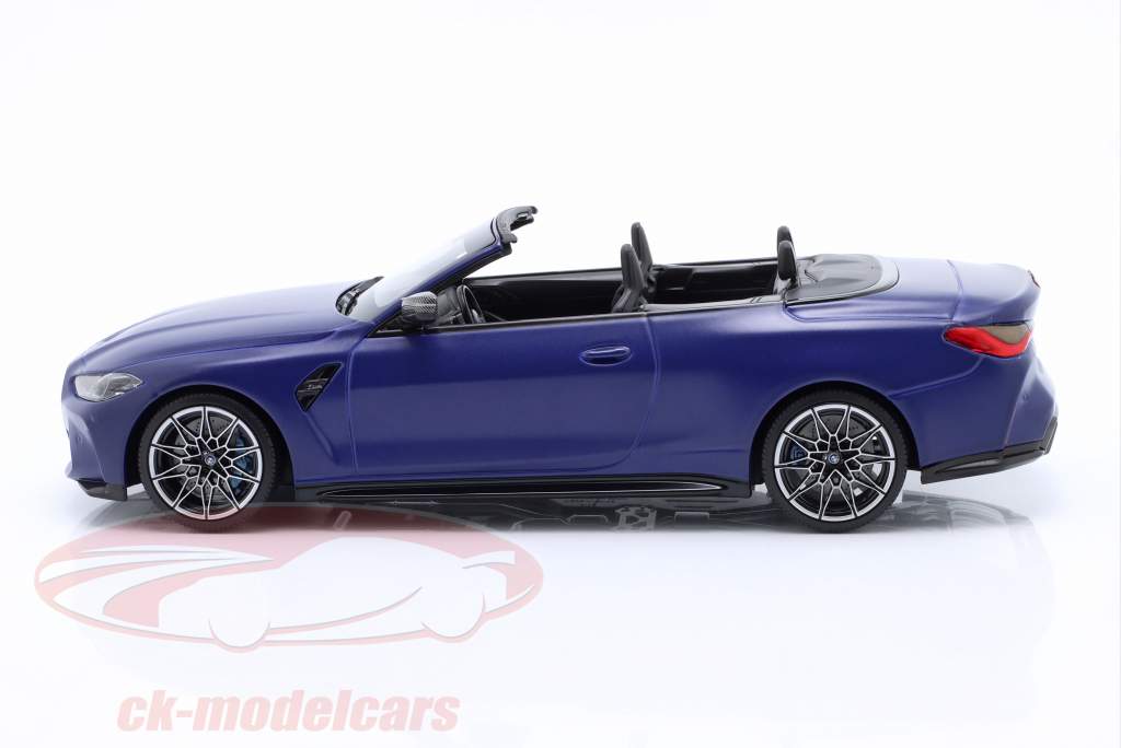 BMW M4 Cabriolet (G83) Год постройки 2021 матовый Портимао синий металлический 1:18 Minichamps