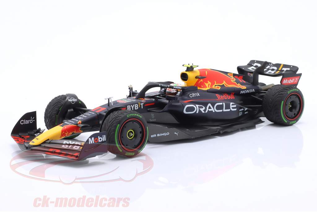 Sergio Perez Red Bull RB18 #11 2-й Япония GP формула 1 2022 1:18 Minichamps