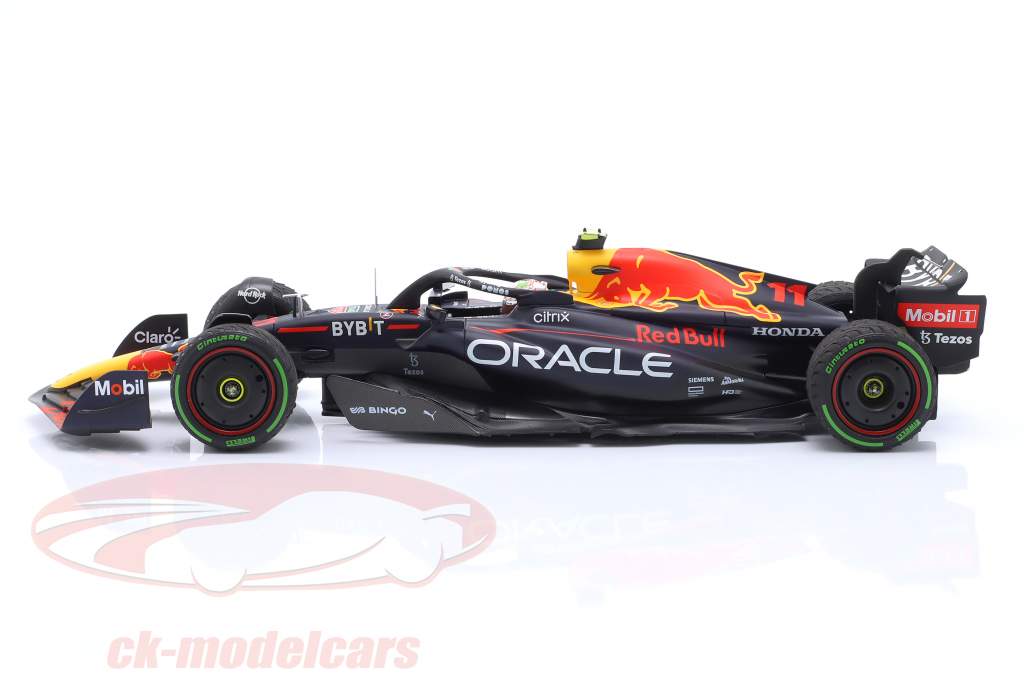 Sergio Perez Red Bull RB18 #11 2nd Japan GP Formula 1 2022 1:18 Minichamps
