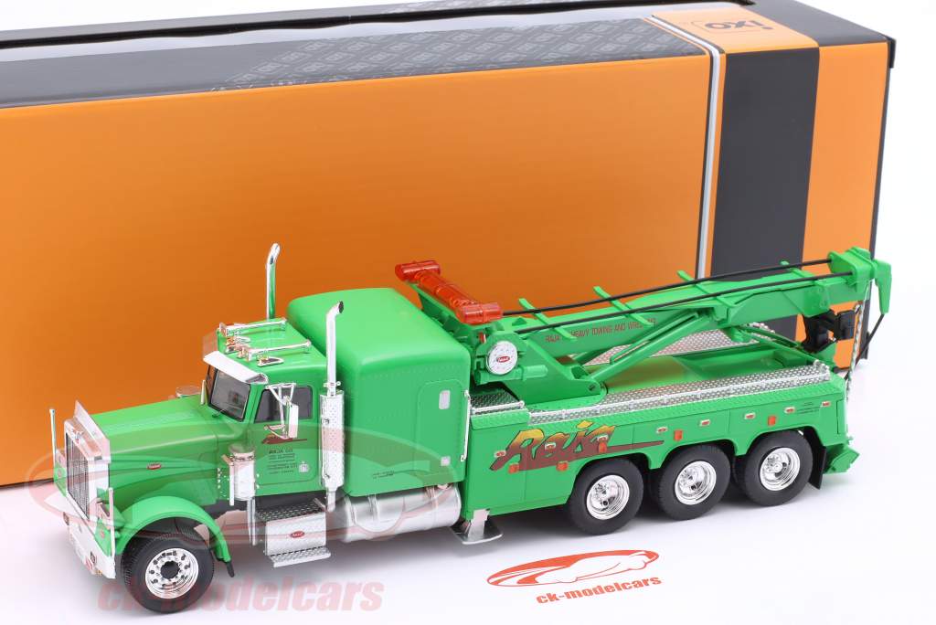 Peterbilt 359 Wrecker Tow truck green 1:43 Ixo
