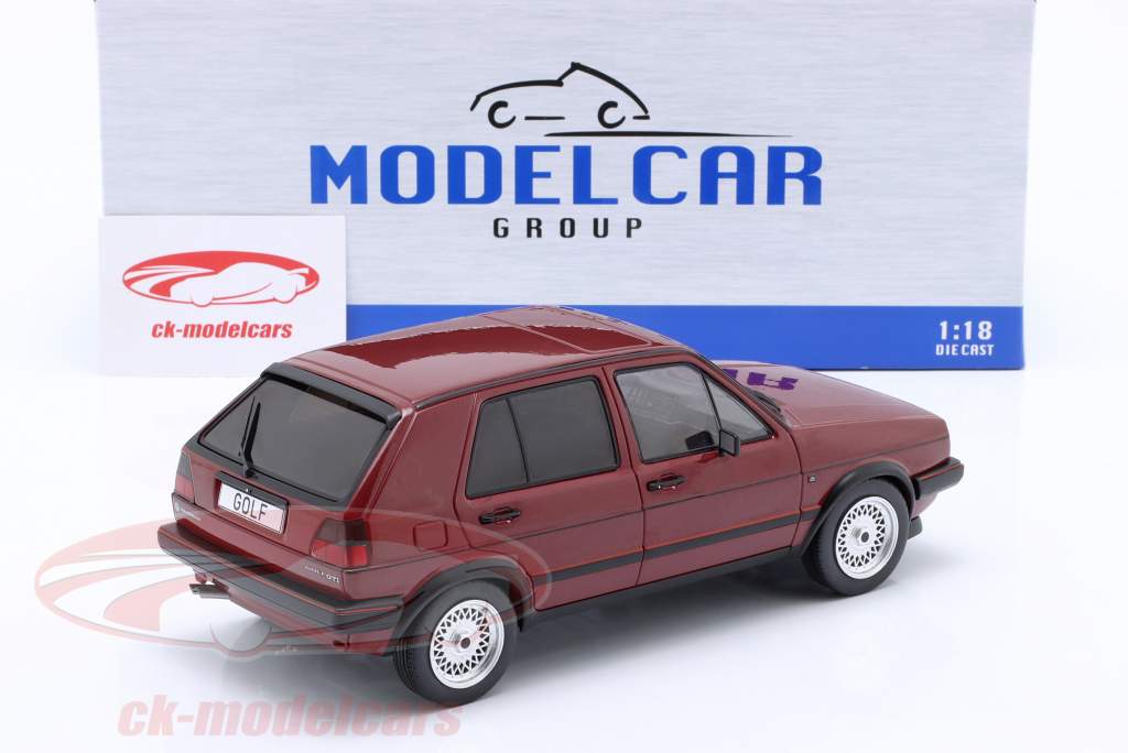Volkswagen VW Golf 2 GTI Ano de construção 1984 vermelho escuro metálico 1:18 Model Car Group