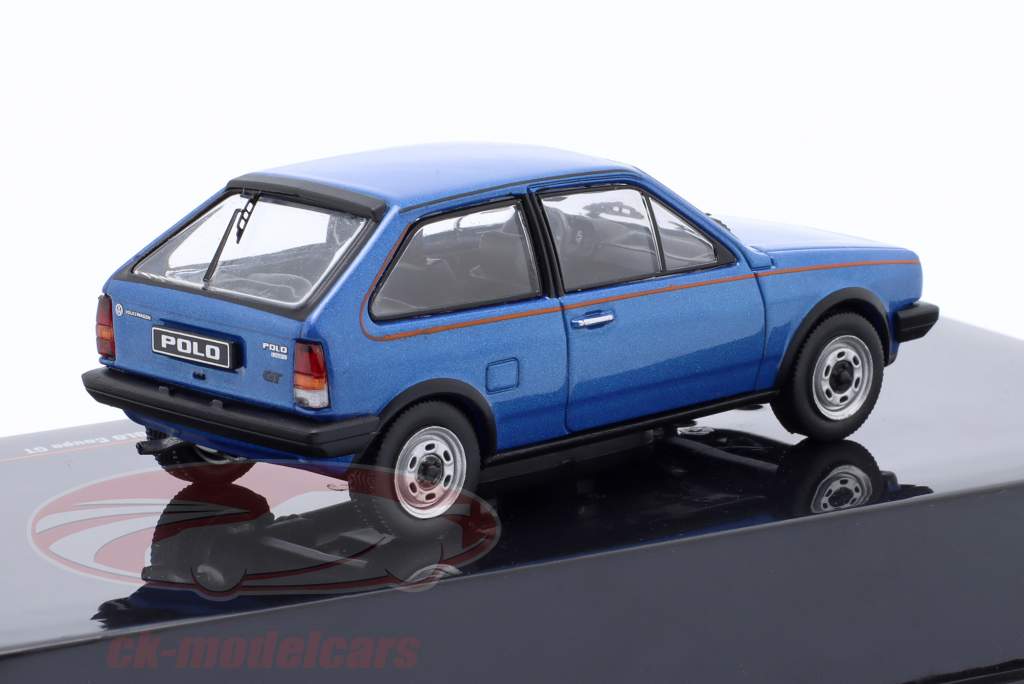 Volkswagen VW Polo MK2 Coupe GT Bouwjaar 1985 blauw metalen 1:43 Ixo