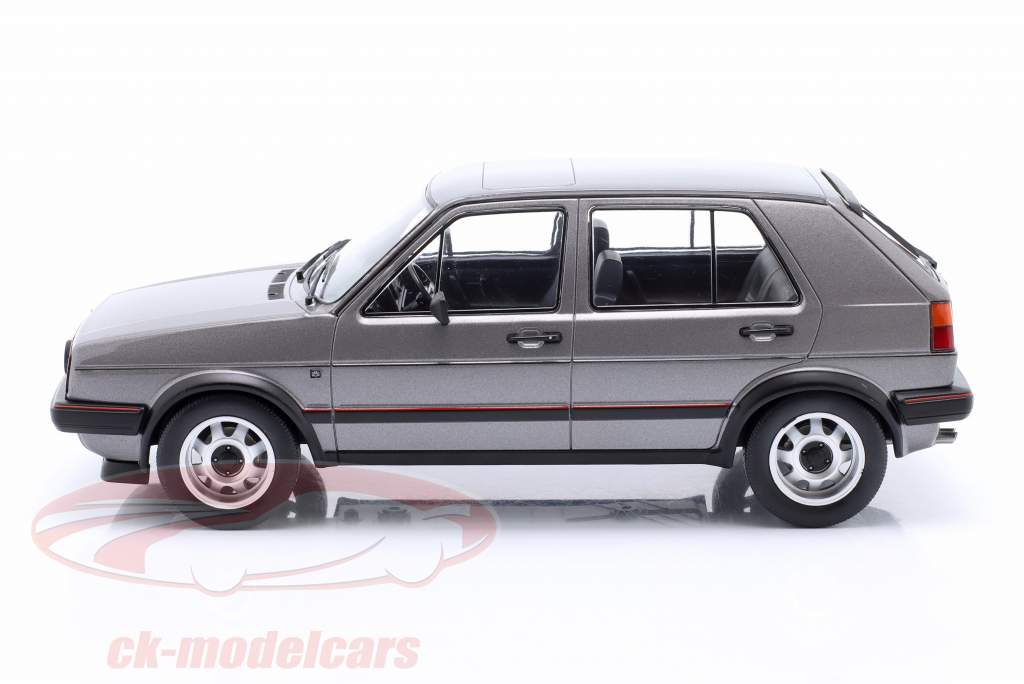 Volkswagen VW Golf 2 GTI Año de construcción 1984 gris oscuro metálico 1:18 Model Car Group