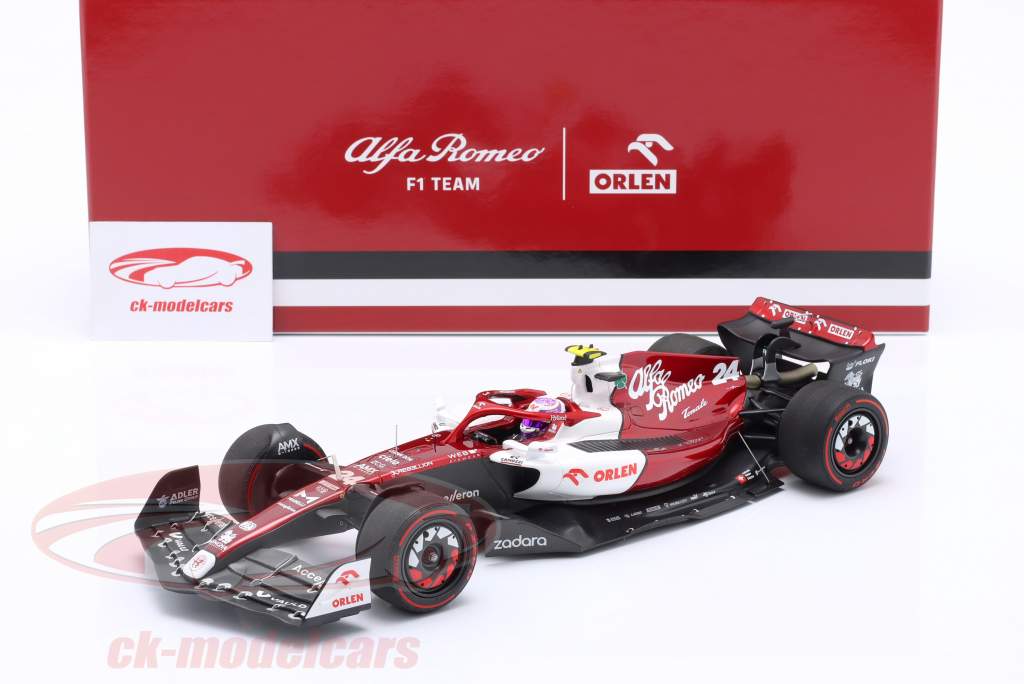 Zhou Guanyu Alfa Romeo C42 #24 10ème Bahreïn GP formule 1 2022 1:18 Minichamps