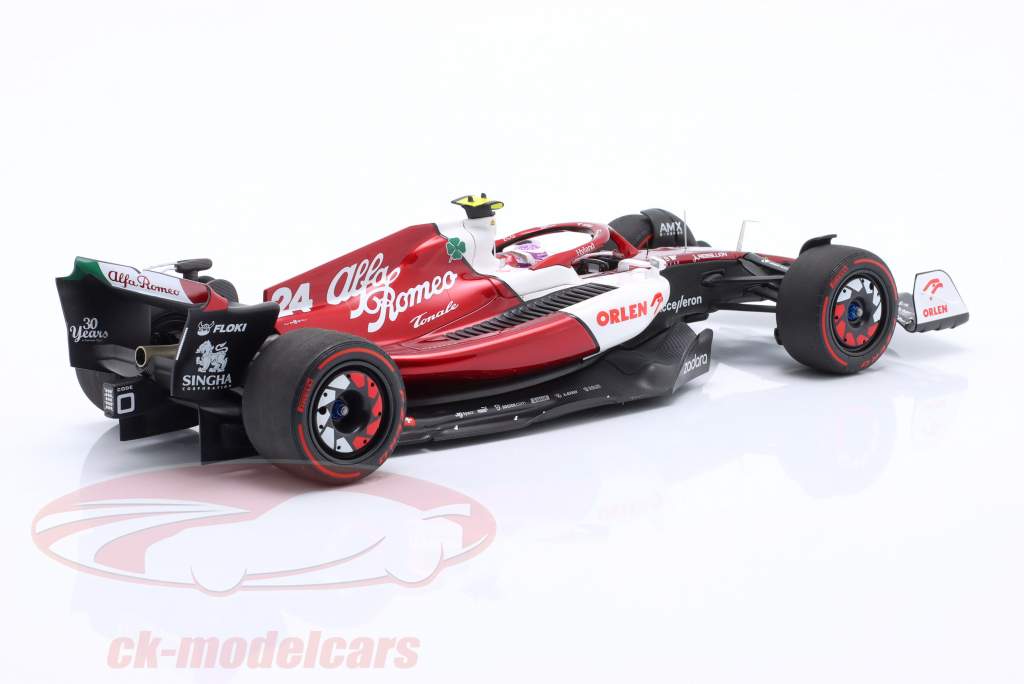 Zhou Guanyu Alfa Romeo C42 #24 10e Bahrein GP formule 1 2022 1:18 Minichamps