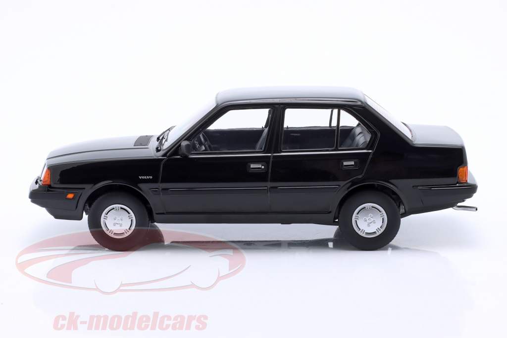 Volvo 360 year 1987 black metallic 1:18 Triple9