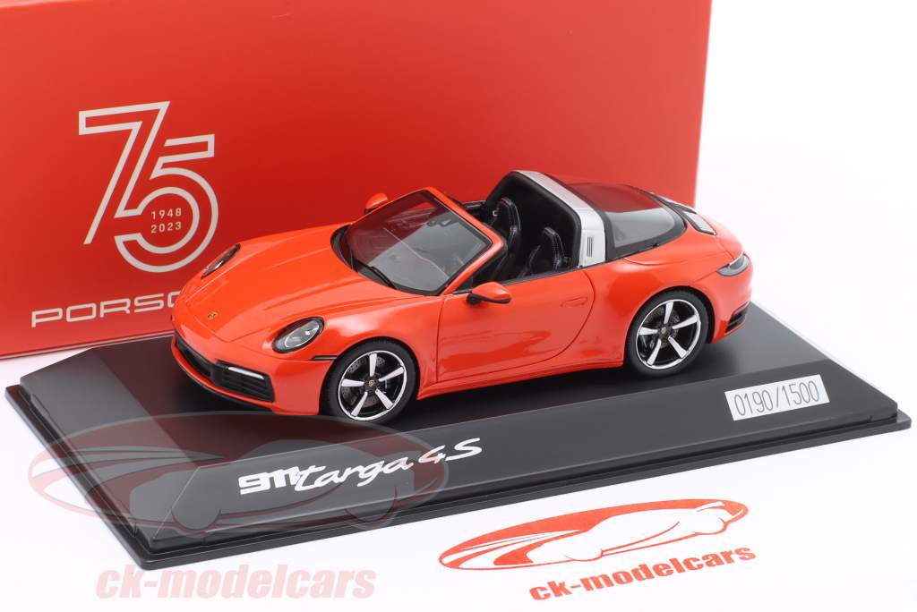 Porsche 911 (992) Targa 4S year 2020 lava orange 1:43 Spark