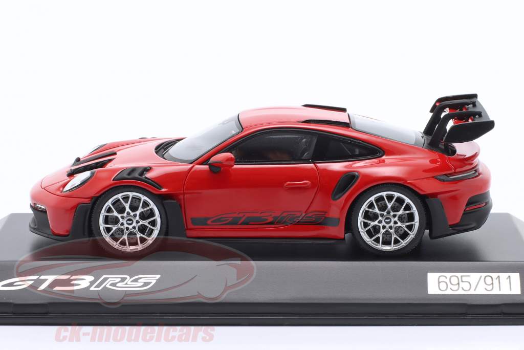 Porsche 911 (992) GT3 RS Baujahr 2022 karminrot 1:43 Spark