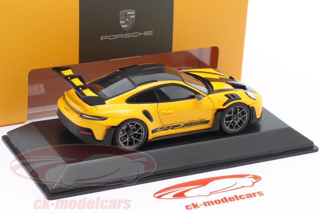 Porsche 911 (992) GT3 RS Byggeår 2022 signal gult 1:43 Spark