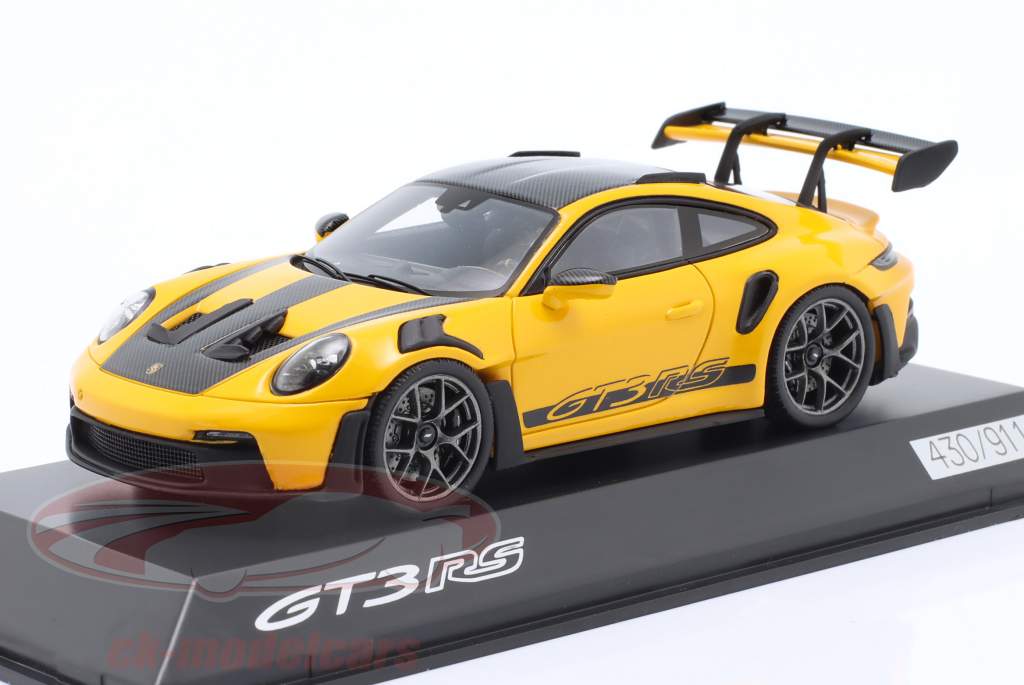 Porsche 911 (992) GT3 RS Год постройки 2022 сигнальный желтый 1:43 Spark