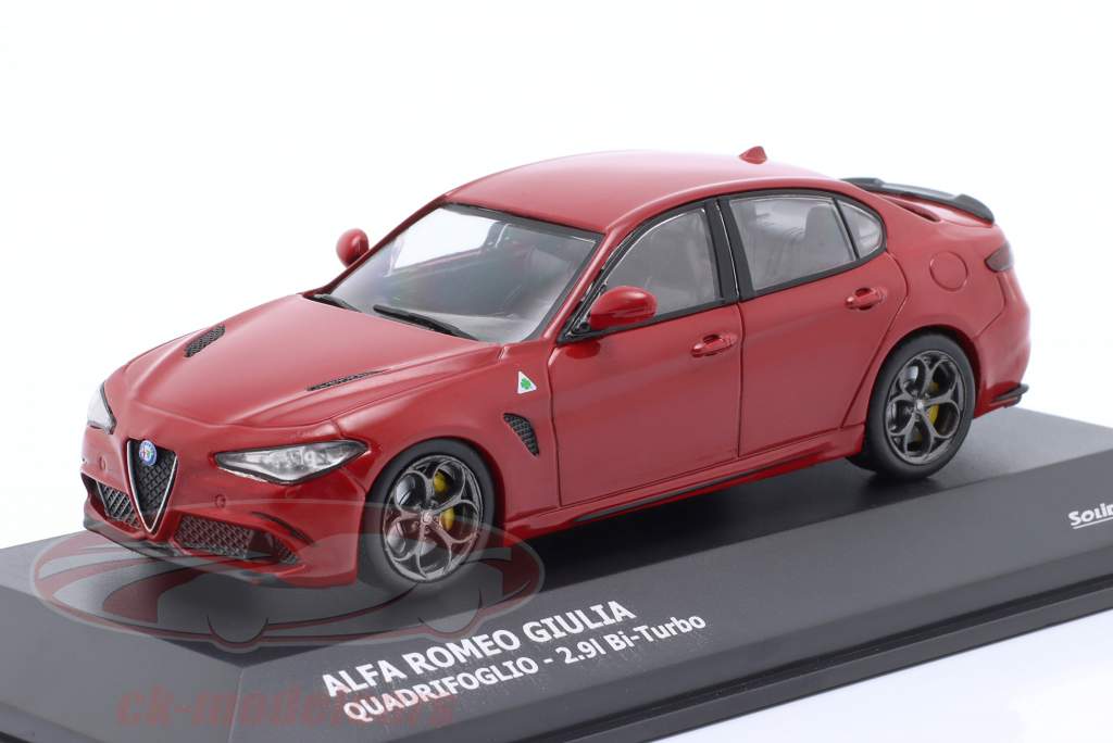 Alfa Romeo Giulia Quadrifoglio 建設年 2019 赤 1:43 Solido