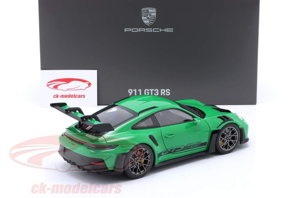 Porsche 911 (992) GT3 RS Anno di costruzione 2022 pitone verde 1:18 Norev