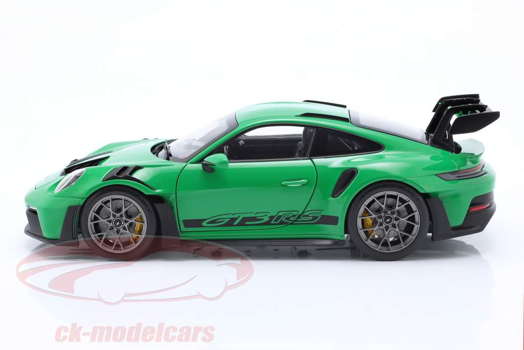 Porsche 911 (992) GT3 RS 建設年 2022 パイソングリーン 1:18 Norev
