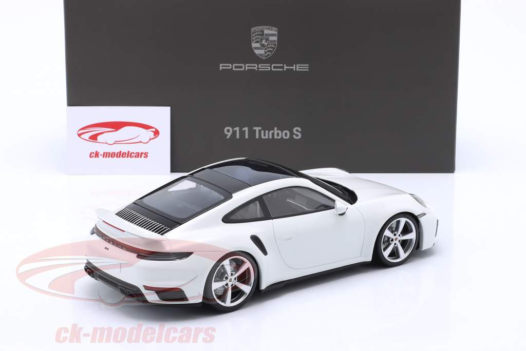 Porsche 911 (992) Turbo S Byggeår 2021 hvid 1:18 Minichamps