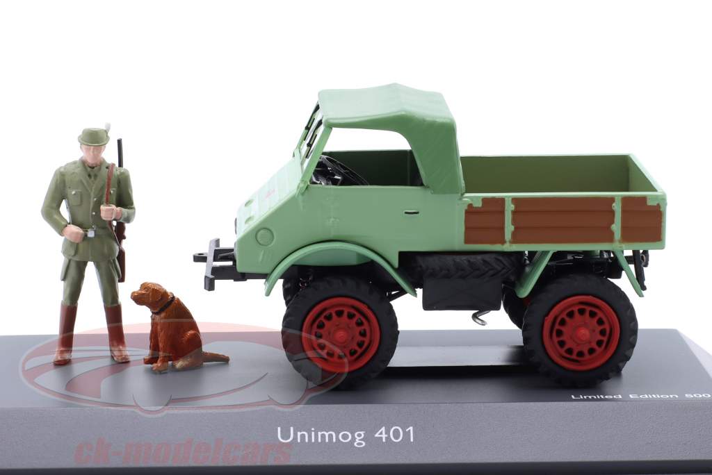 Mercedes-Benz Unimog 401 grøn med Jæger og Hund 1:43 Schuco