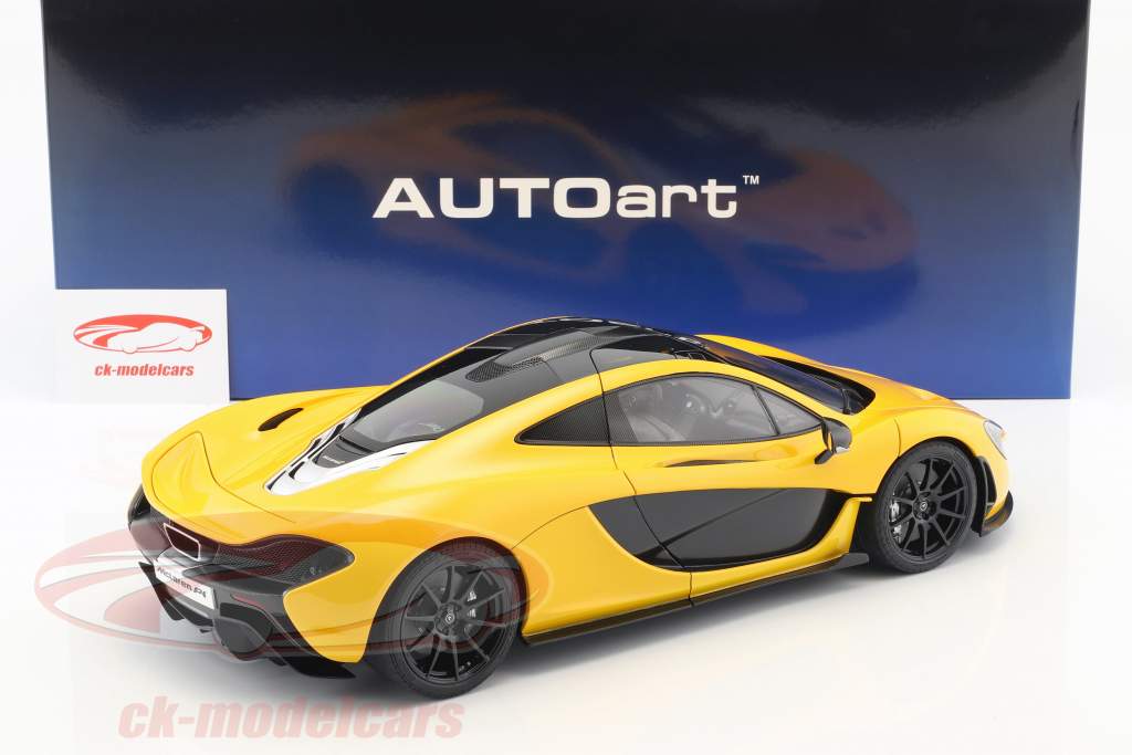 McLaren P1 Bouwjaar 2013 vulkaan geel 1:12 AUTOart