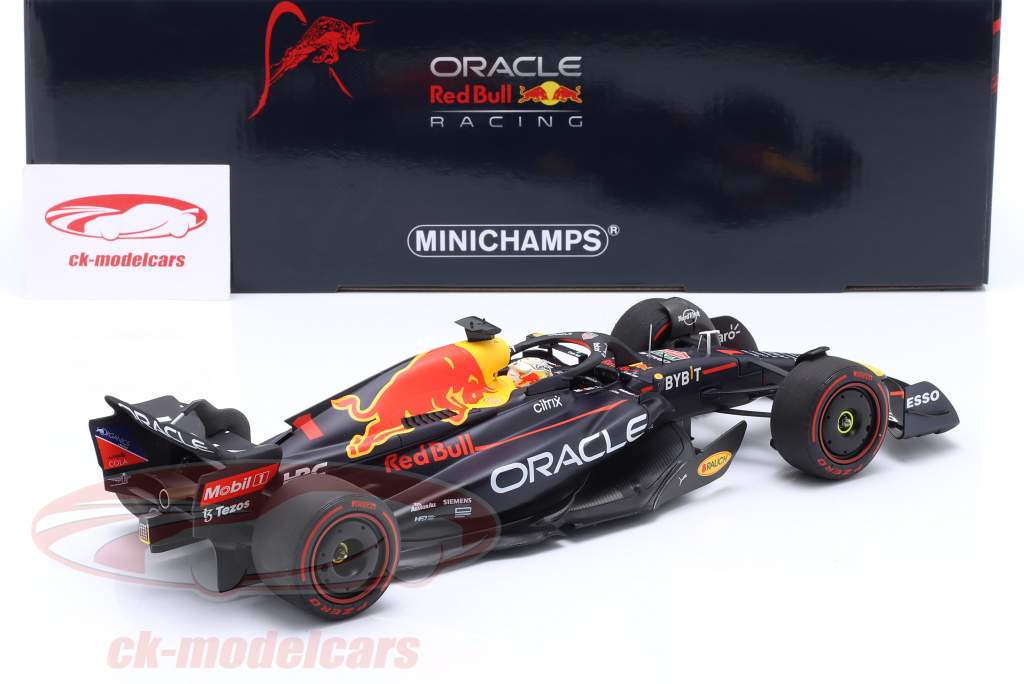Max Verstappen Red Bull RB18 #1 ganador Hungría GP fórmula 1 Campeón mundial 2022 1:18 Minichamps