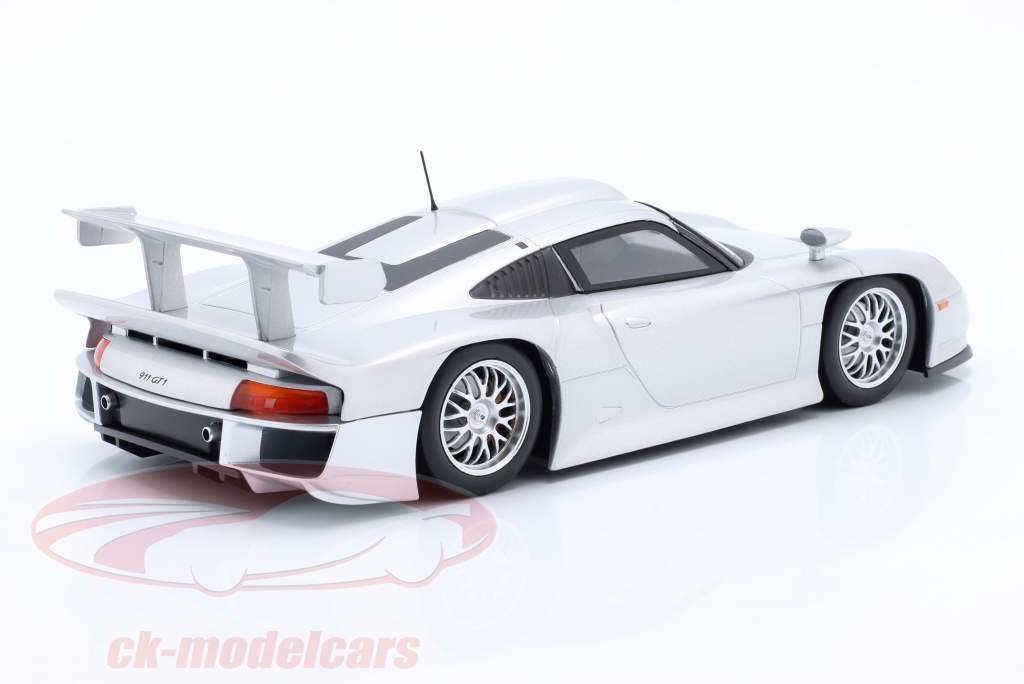 Porsche 911 GT1 Street Version 1997 plata 1:18 WERK83