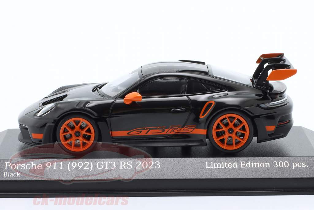 Porsche 911 (992) GT3 RS Weissach-Paket 2023 black / orange 1:43 Minichamps