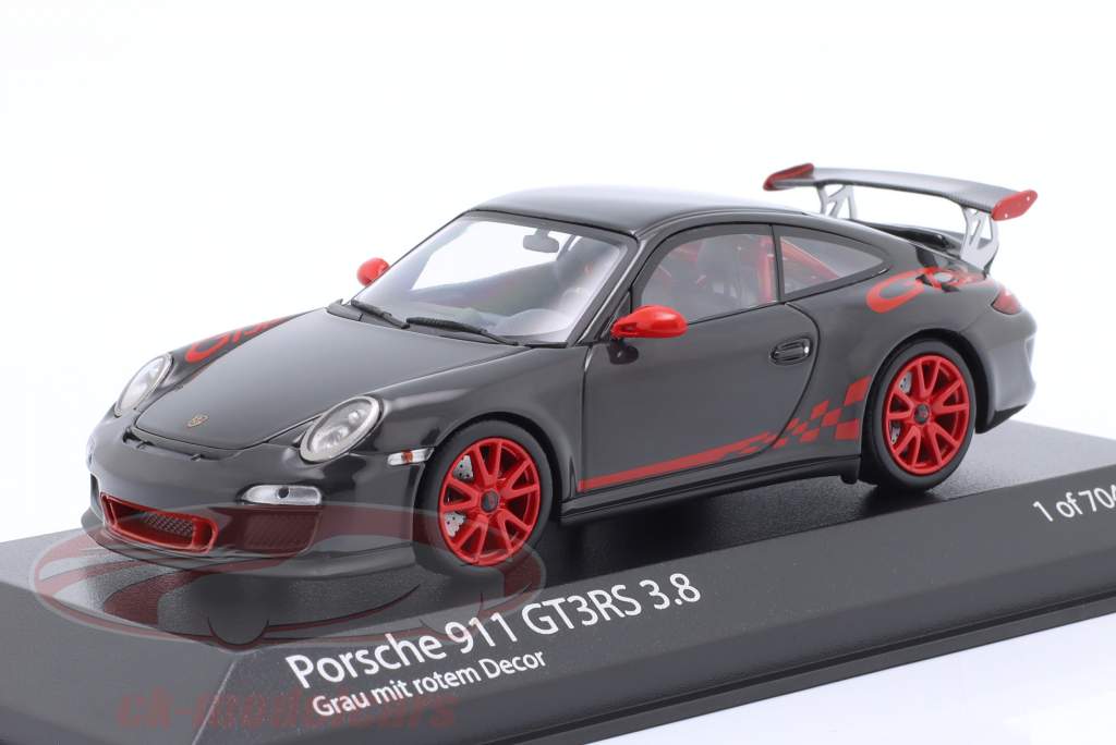 Porsche 911 (997.II) GT3 RS 3.8 建设年份 2009 灰色的 和 红色的 装饰风格 1:43 Minichamps