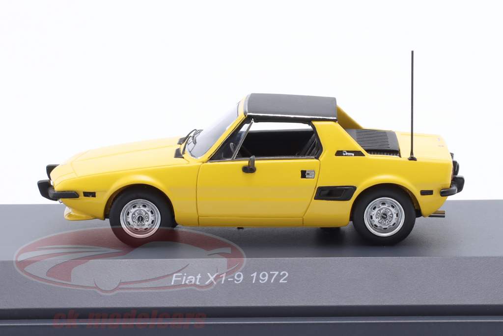 Fiat X1/9 Año de construcción 1972 amarillo closed top 1:43 Schuco