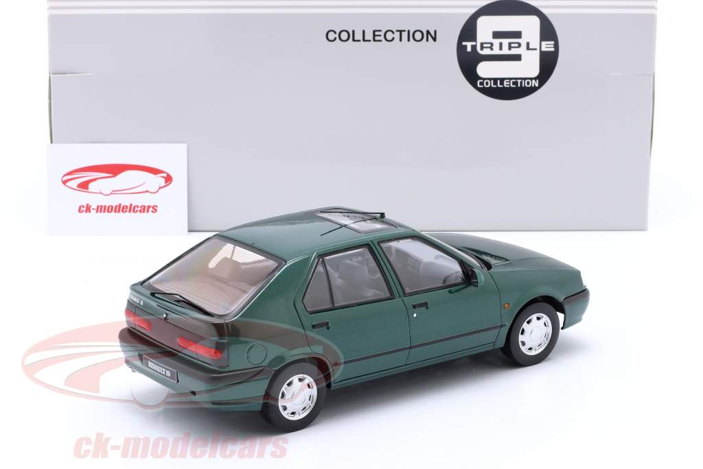 Triple 9 – Opel Kadett D 5-portes – Échelle 1/18 – Vert Métallisé – Neuf
