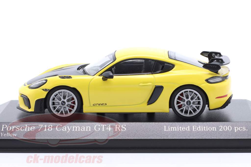 Porsche 718 (982) Cayman GT4 RS 2021 amarillo / plata llantas 1:43 Minichamps