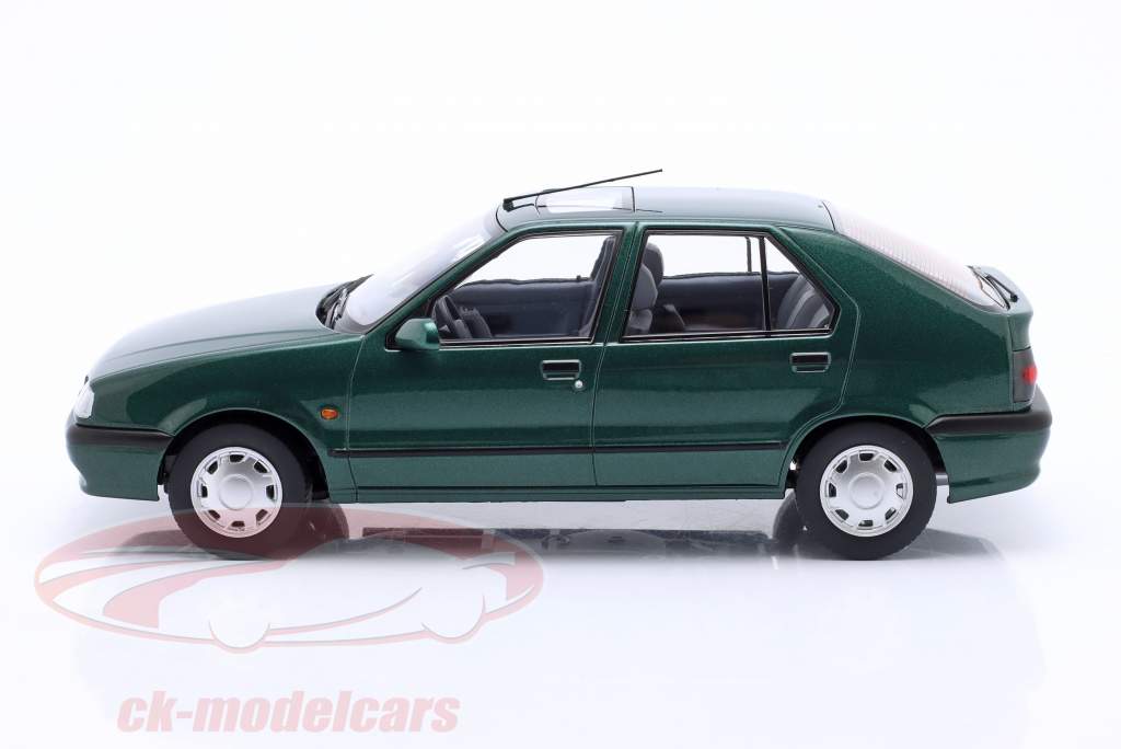 Renault 19 Ano de construção 1994 Britânico verde metálico 1:18 Triple9