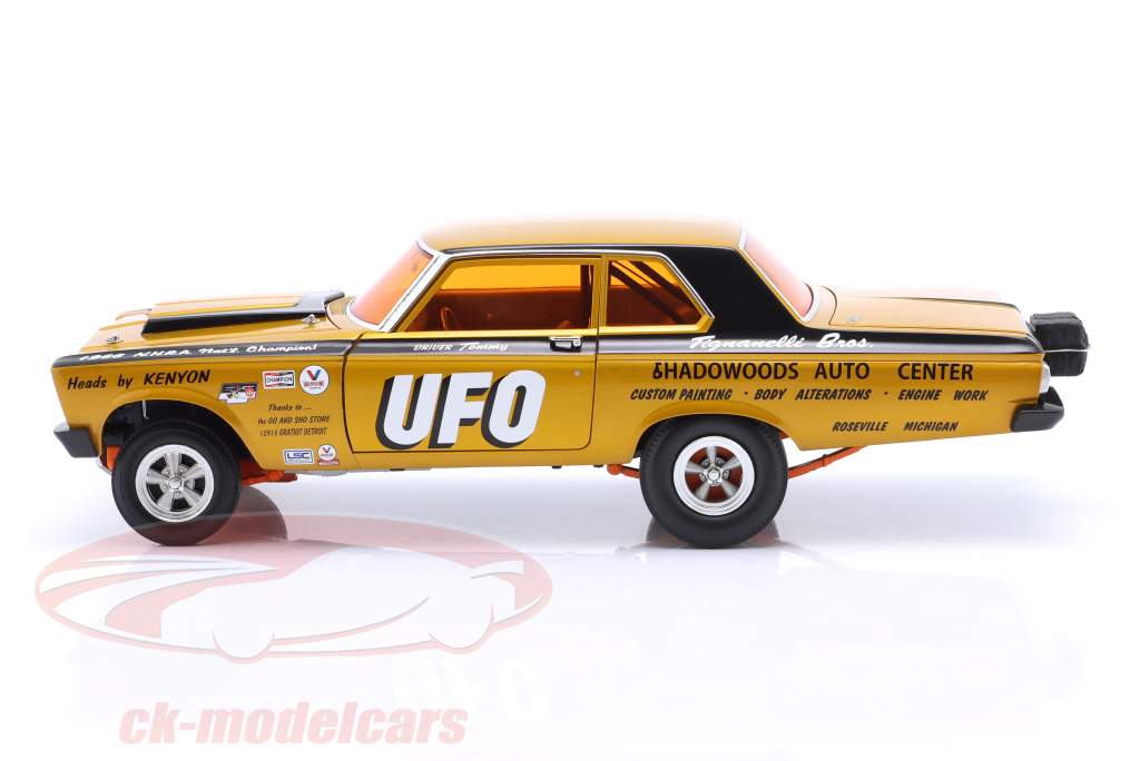Plymouth AWB "UFO" Год постройки 1965 черный / золото 1:18 GMP