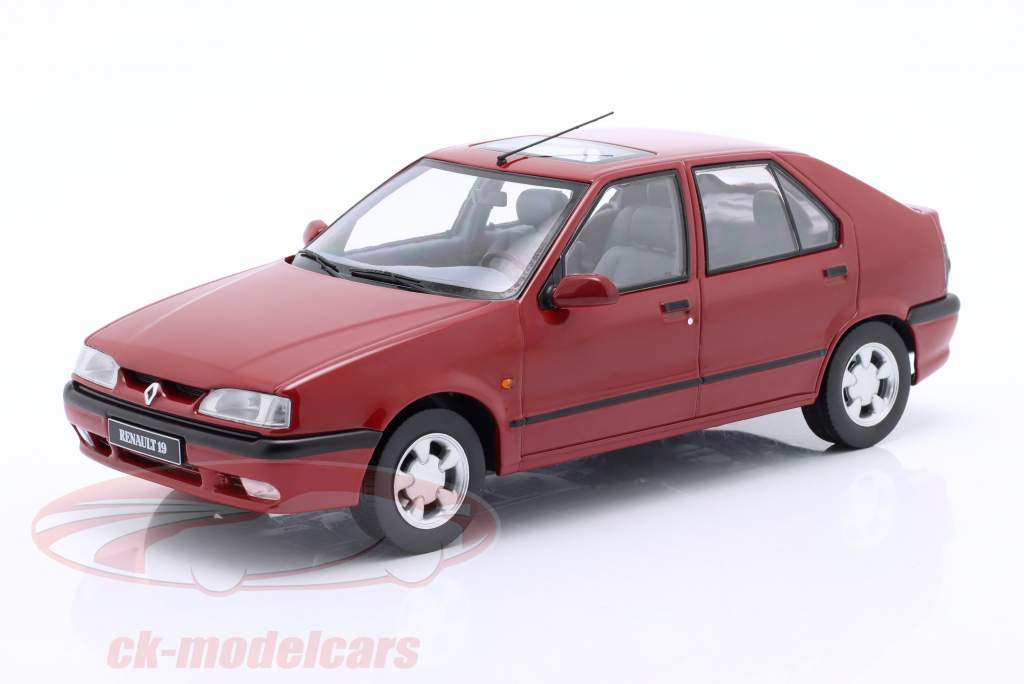 Renault 19 建設年 1994 赤 メタリックな 1:18 Triple9