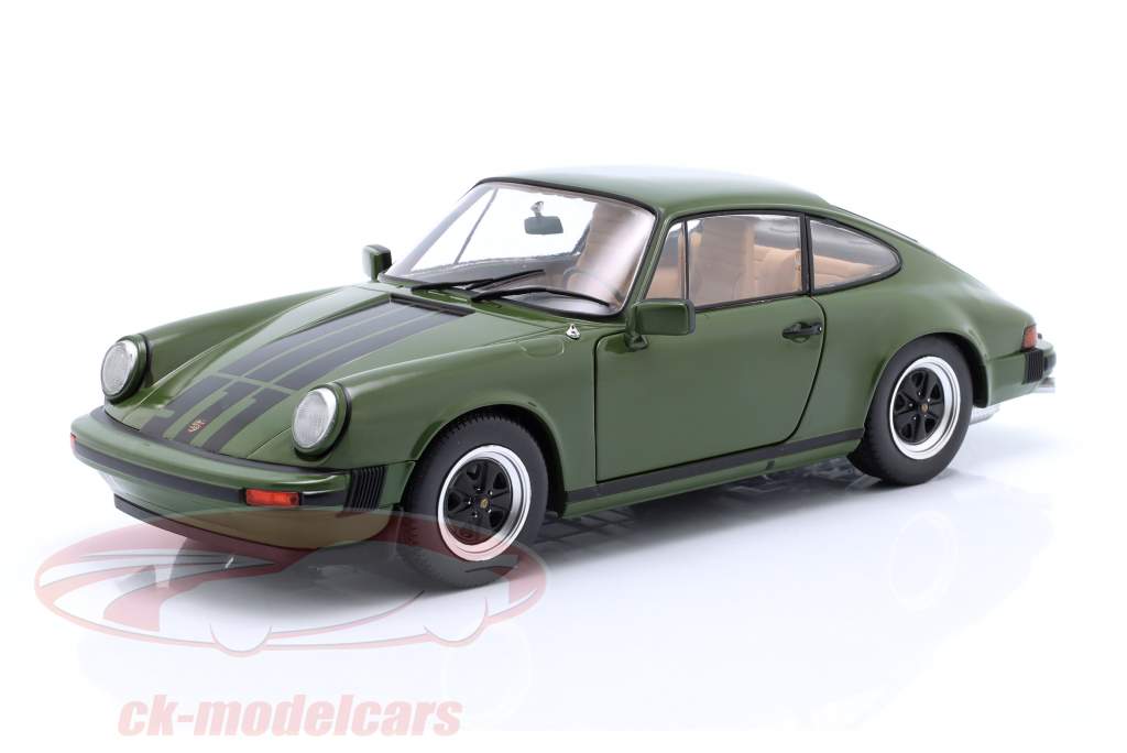 Porsche 911 SC Ano de construção 1978 verde oliva 1:18 Solido