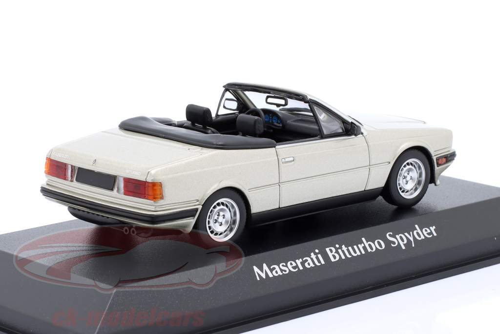 Maserati Biturbo Spyder Byggeår 1984 sølv metallisk 1:43 Minichamps