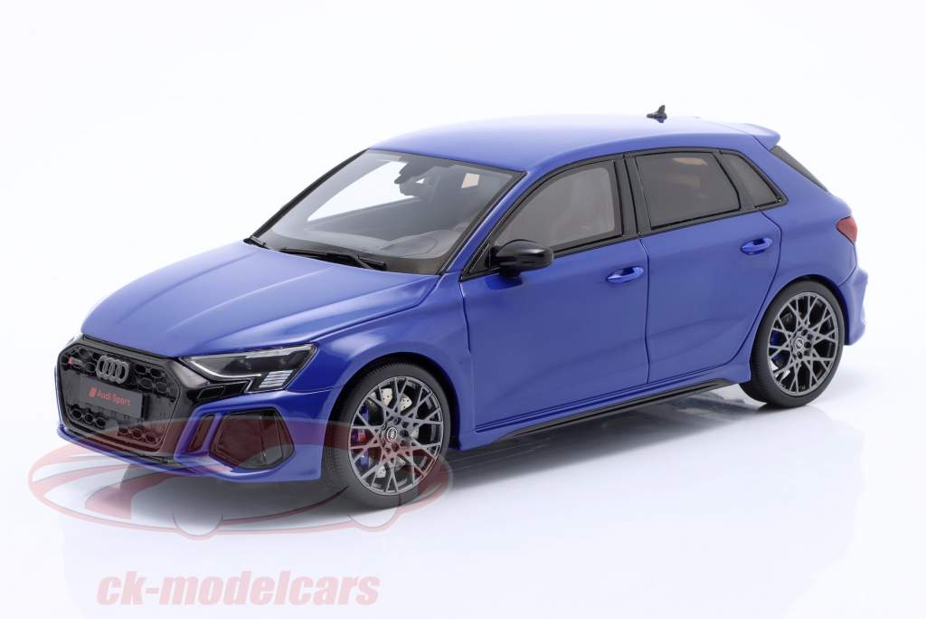 Audi RS 3 Sportback Byggeår 2022 nogaro blå 1:18 GT-Spirit