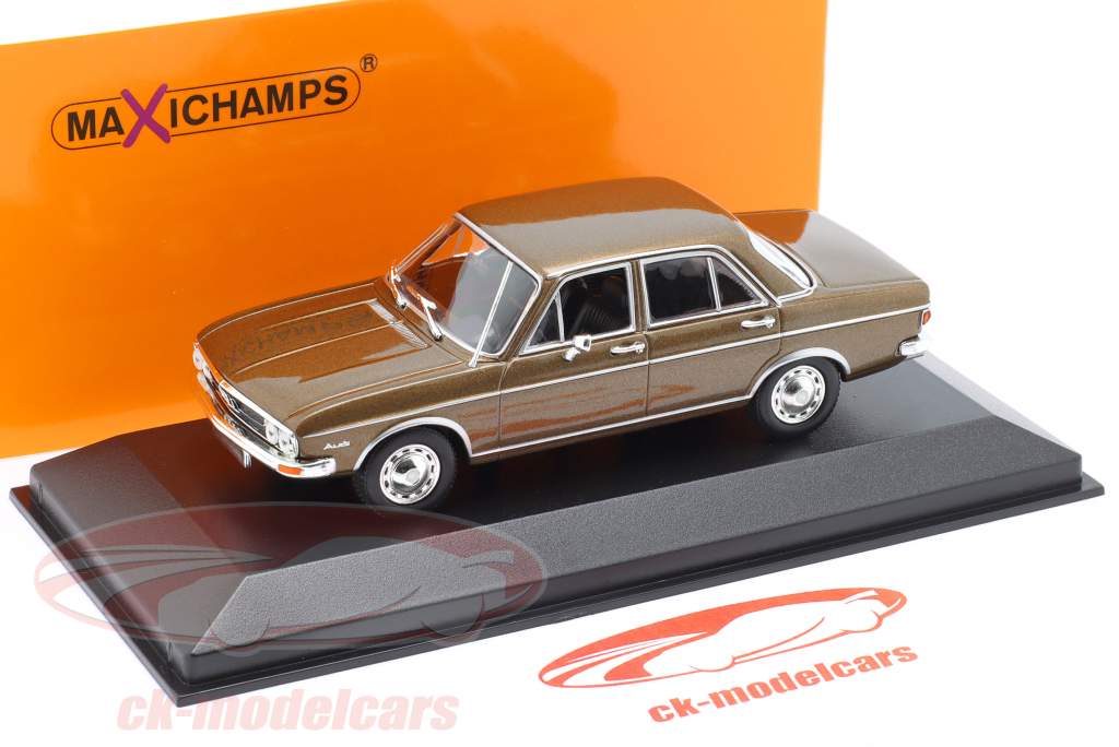 Audi 100 Bouwjaar 1969 bruin metalen 1:43 Minichamps