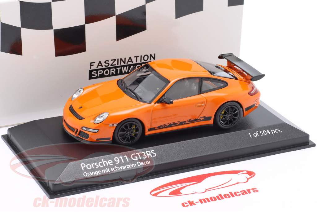 Porsche 911 (997.1) GT3 RS Ano de construção 2006 laranja / preto 1:43 Minichamps