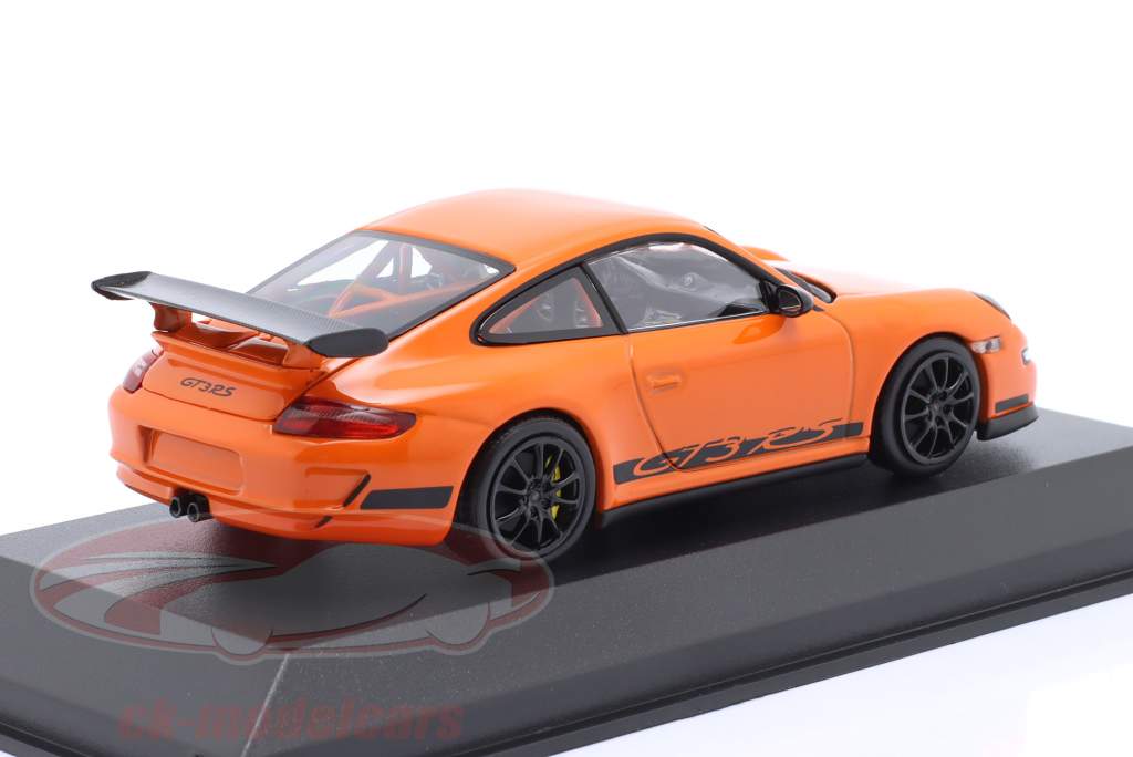 Porsche 911 (997.1) GT3 RS year 2006 orange / black 1:43 Minichamps