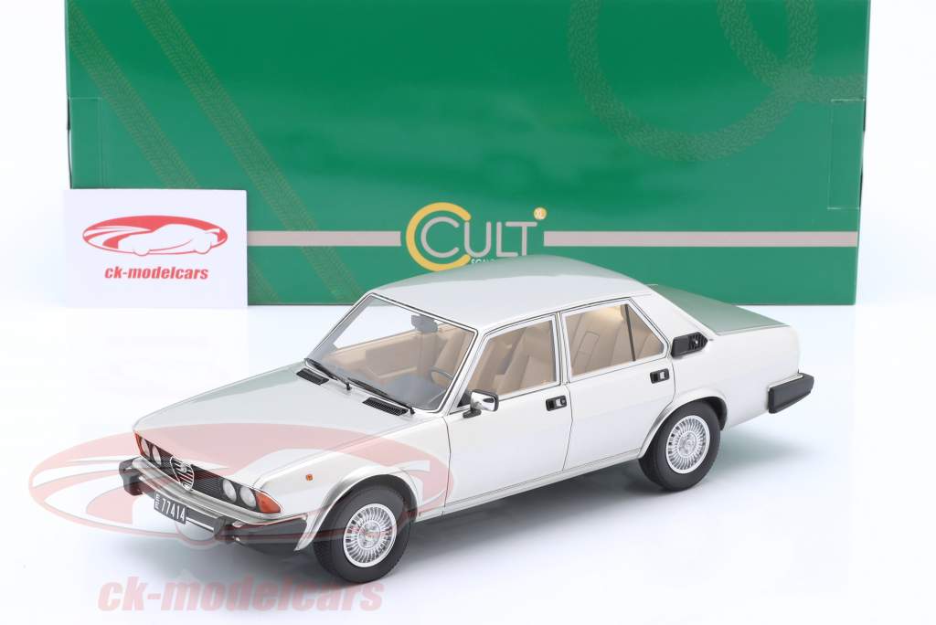 Alfa Romeo Alfa 6 2.5 （类型 119) 1979-83 银 1:18 Cult Scale