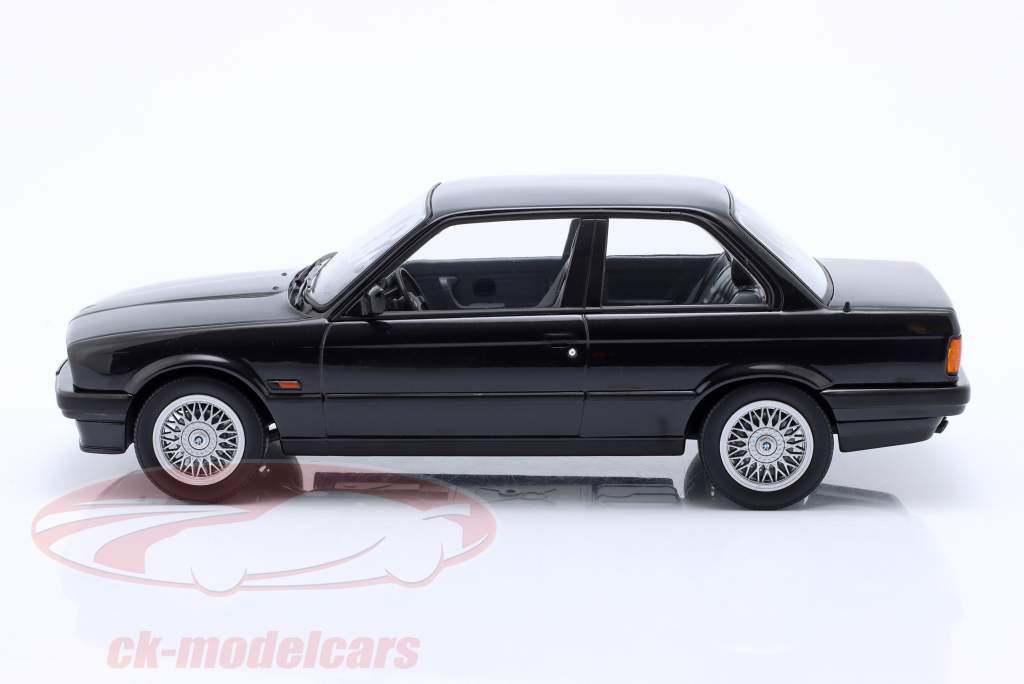 BMW 325i E30 Año de construcción 1988 negro metálico 1:18 Norev