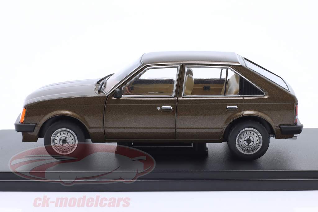 Opel Kadett D 1.3 Año de construcción 1979 marrón metálico 1:24 Hachette
