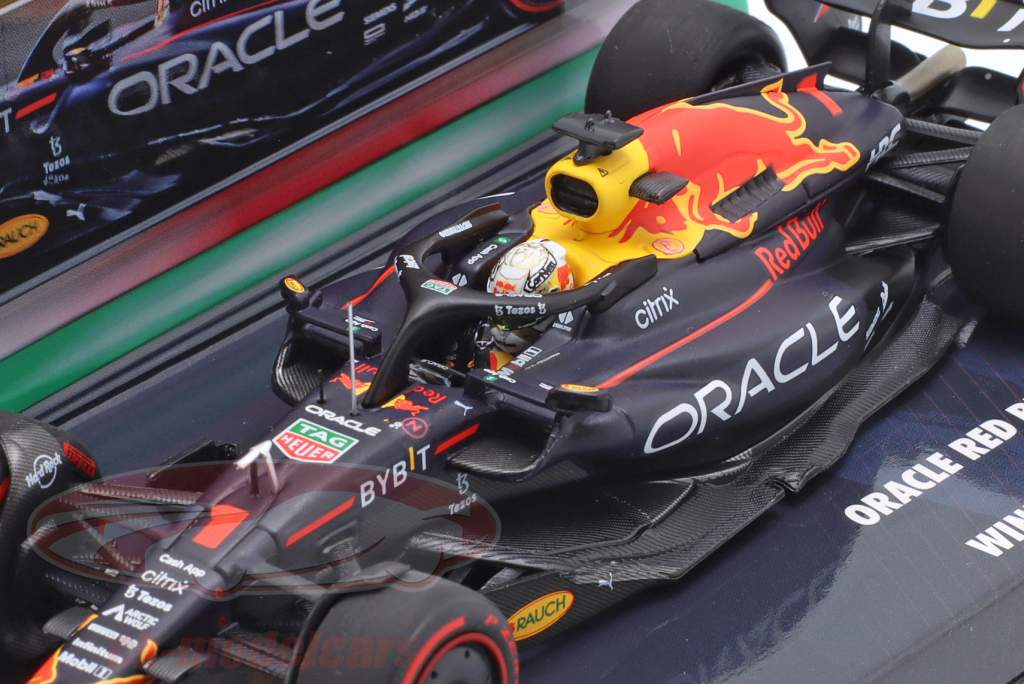 Max Verstappen Red Bull RB18 #1 勝者 ハンガリー GP 式 1 世界チャンピオン 2022 1:43 Minichamps