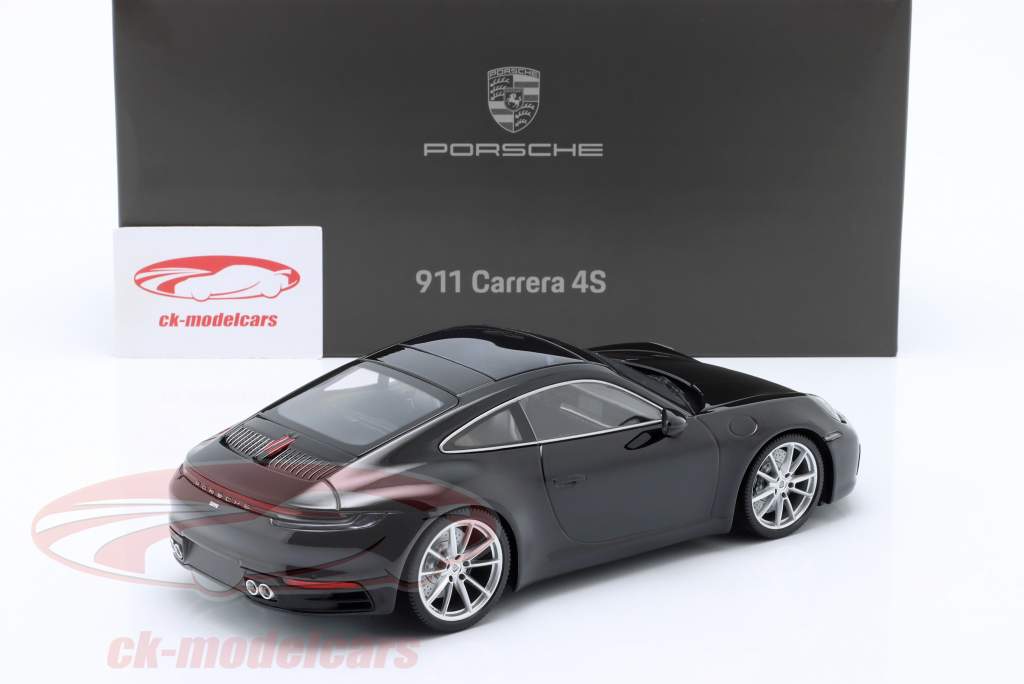 Porsche 911 (992) Carerra 4S preto 1:18 Minichamps