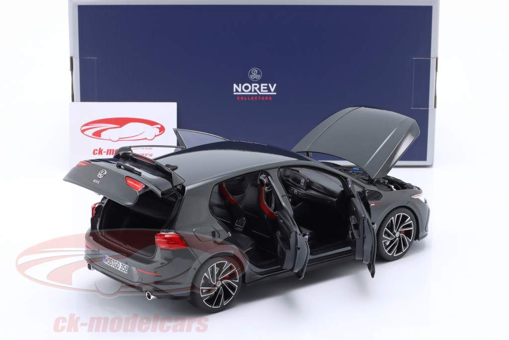 Volkswagen VW Golf VIII GTi Bouwjaar 2021 zwart metalen 1:18 Norev