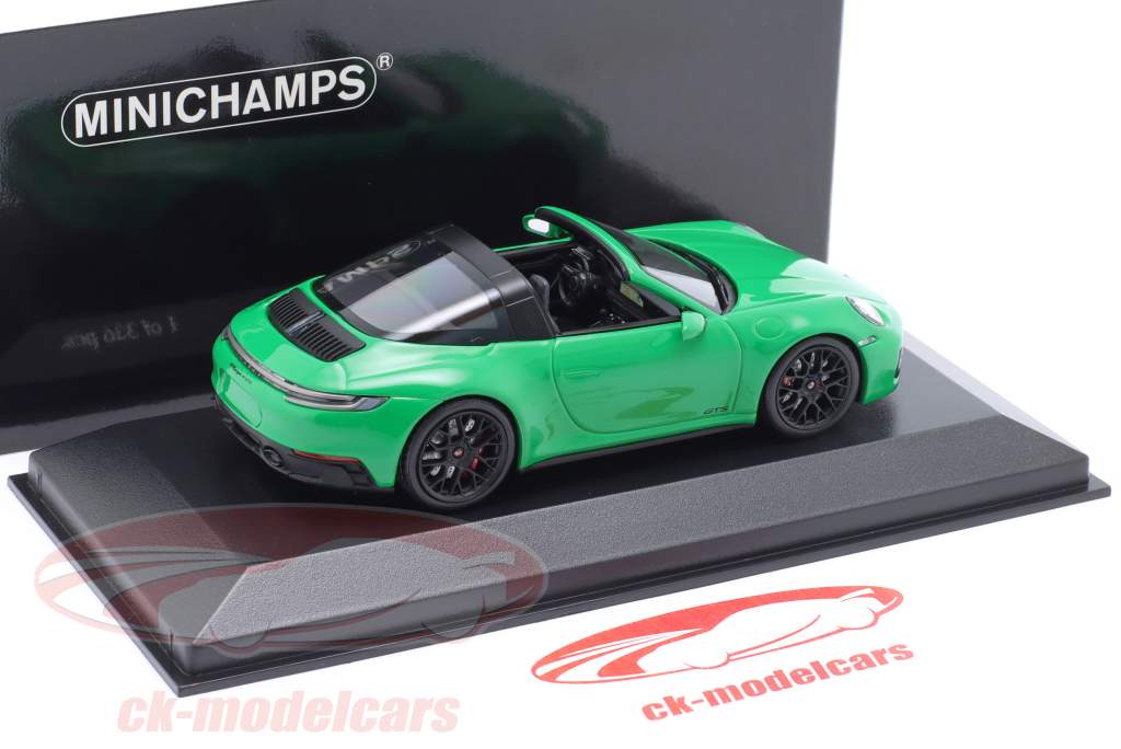 Porsche 911 (992) Targa 4 GTS Byggeår 2022 python grøn 1:43 Minichamps